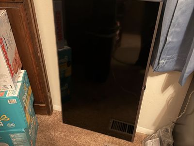 43” LG 4K UHD Smart TV – Excellent Condition