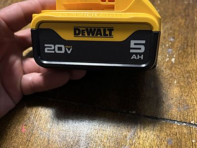 Dewalt battery 5AH new never used