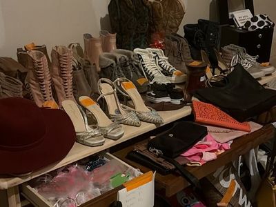 Women’s accessories
