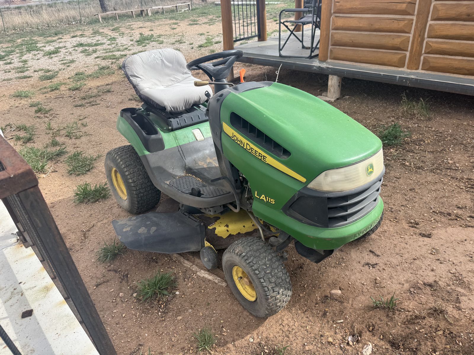 John Deere Lawn Tractor