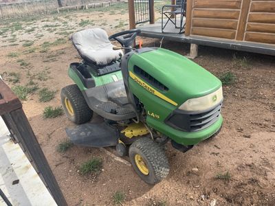 John Deere Lawn Tractor