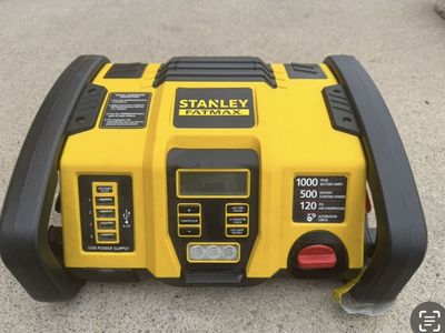 Stanley FatMax 1000 Peak Amp Jump Starter with 120 PSI Air Compressor