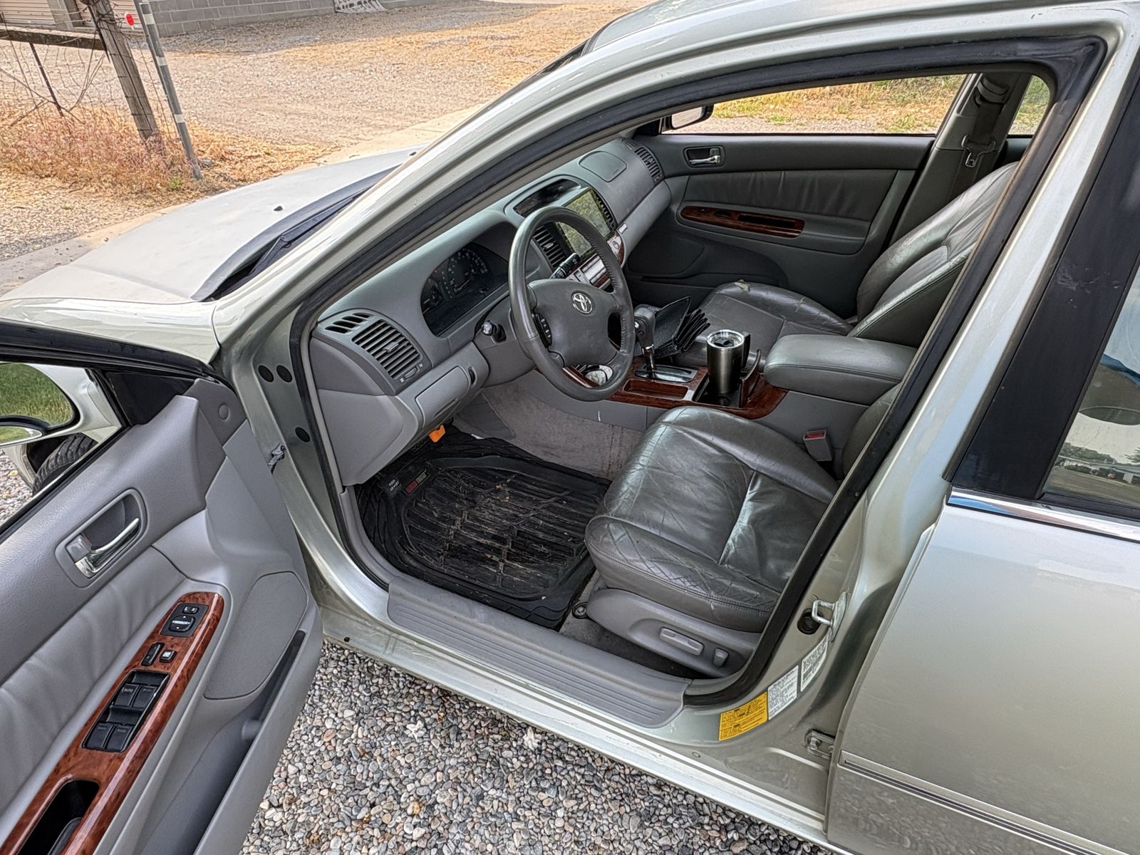 Main image 5