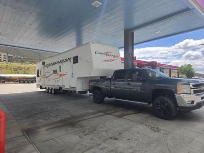 Travel Trailer RV - Used Fifth Wheel with Onan Generator