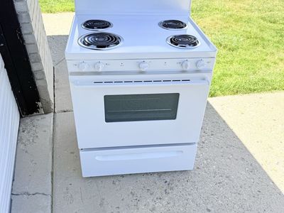 Kenmore 30" White Electric Range Oven 4-Burner Coil Top Stove Works Great!