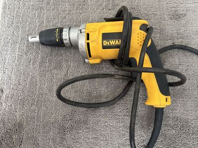 DeWalt DW272 VSR Drywall Screwdriver - Corded, 0-4000 RPM