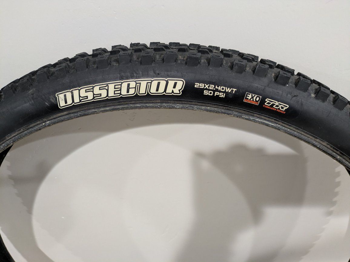 maxxis dissector 29x2.4