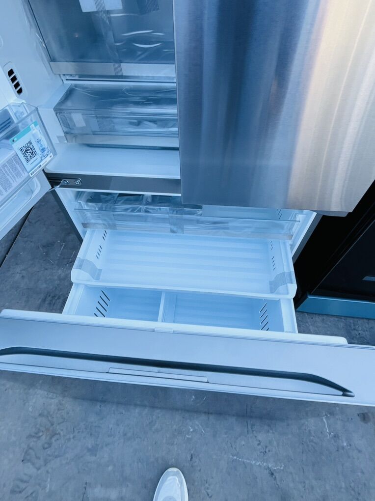 $1650 OBO NEW DENT FRIDGE LG COUTER DEPH