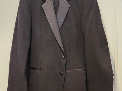 After Six Tuxedo 40R with Shirt and Vest