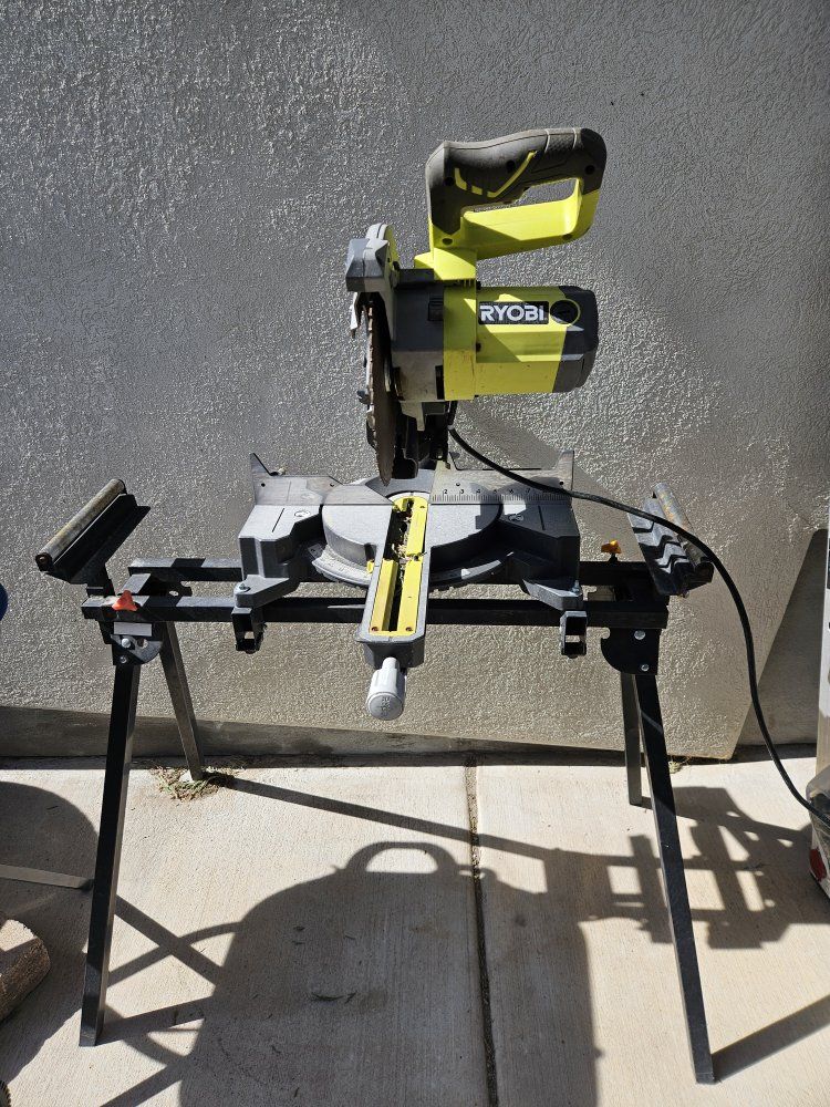 Ryobi TSS102L 10-inch 15-Amp Compound Miter Saw with Stand
