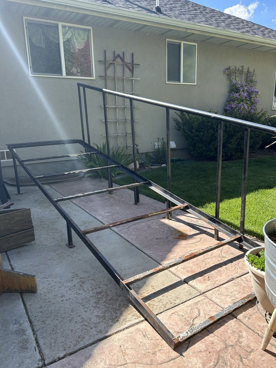 Wheelchair ramp structure