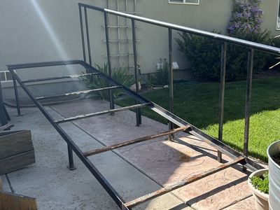 Wheelchair ramp structure