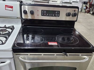 NICE GE STAINLESS STEEL GLASS TOP RANGE! W-WARRANTY
