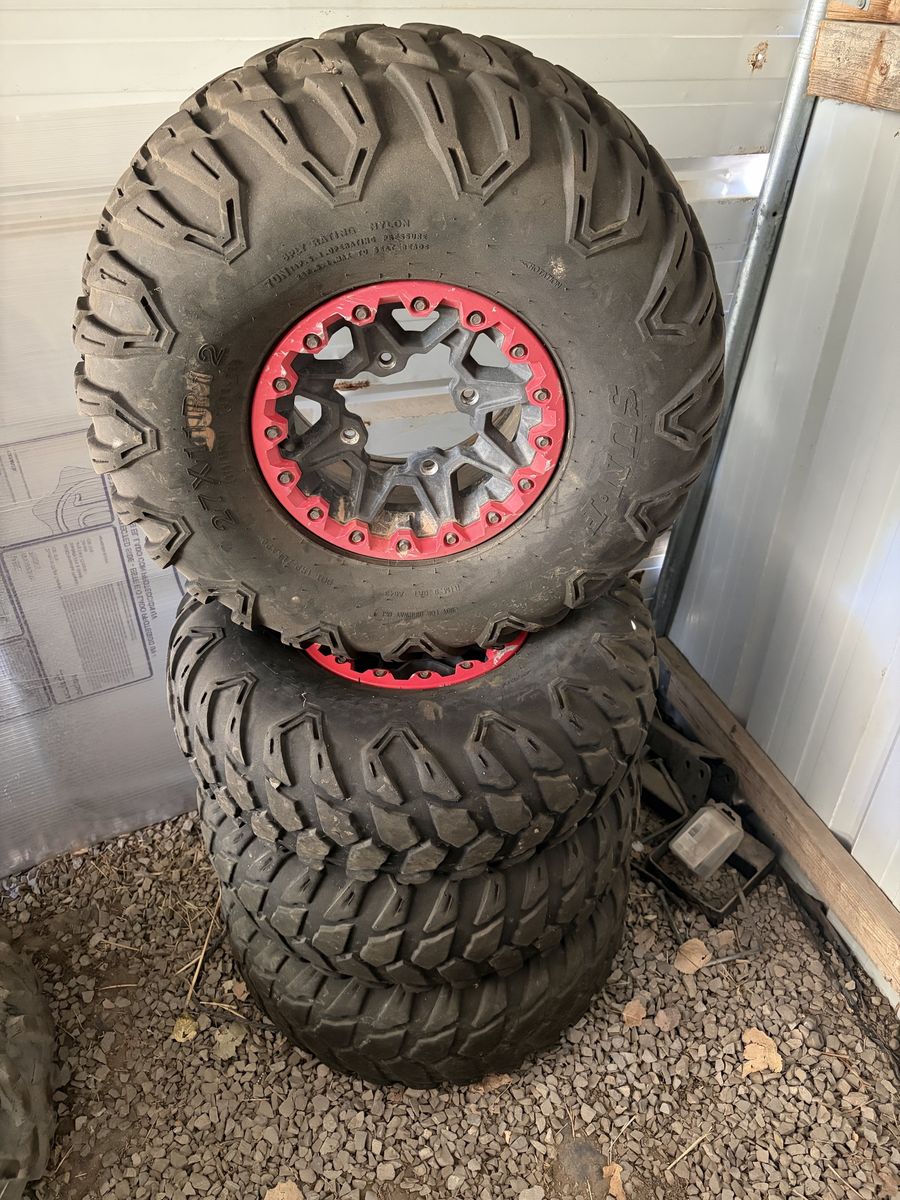 Can-am 12" bead-lock Rims & 27" Tires