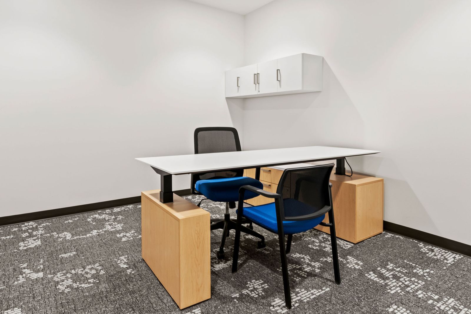 Main image 7