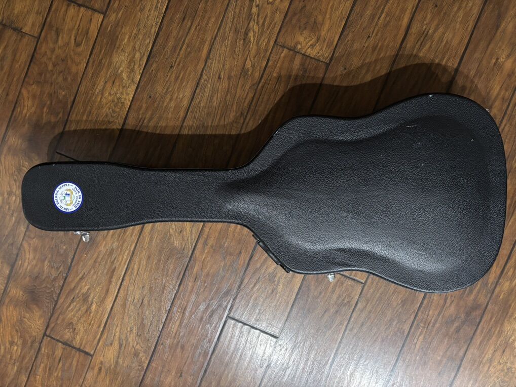 Gator Guitar Case - Hard Shell