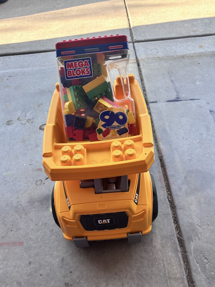 CAT Dump Truck Toy with Mega Bloks 90 Piece Set