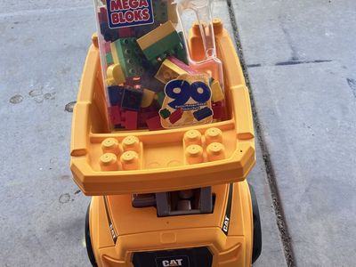 CAT Dump Truck Toy with Mega Bloks 90 Piece Set