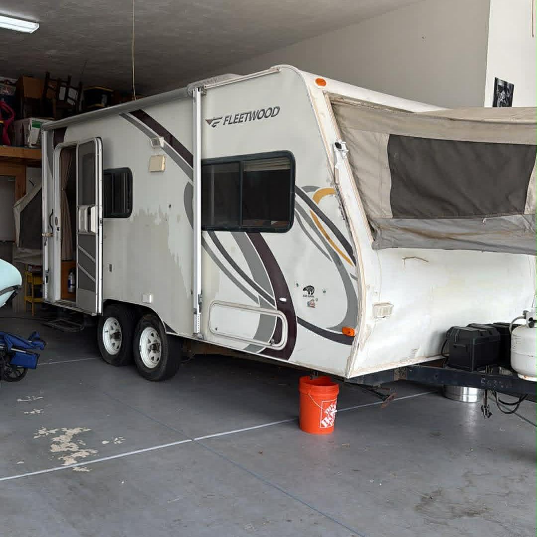 Fleetwood Hybrid Travel Trailer
