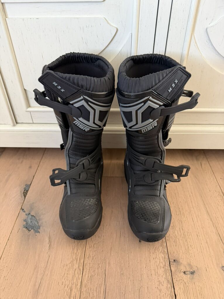 MSR Youth M3X Dirt Bike Boots (Size 7)