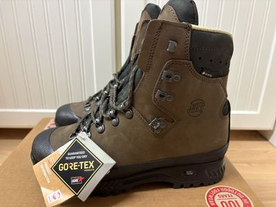 Hanwag Alaska GTX HIKING BOOTS 9