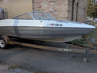 Seats 8 people/ ski power boat/cruising/ fishing/ 1995 V.I.P. 20 FEET OPEN BOW, MERCRUISER 4.3-V6