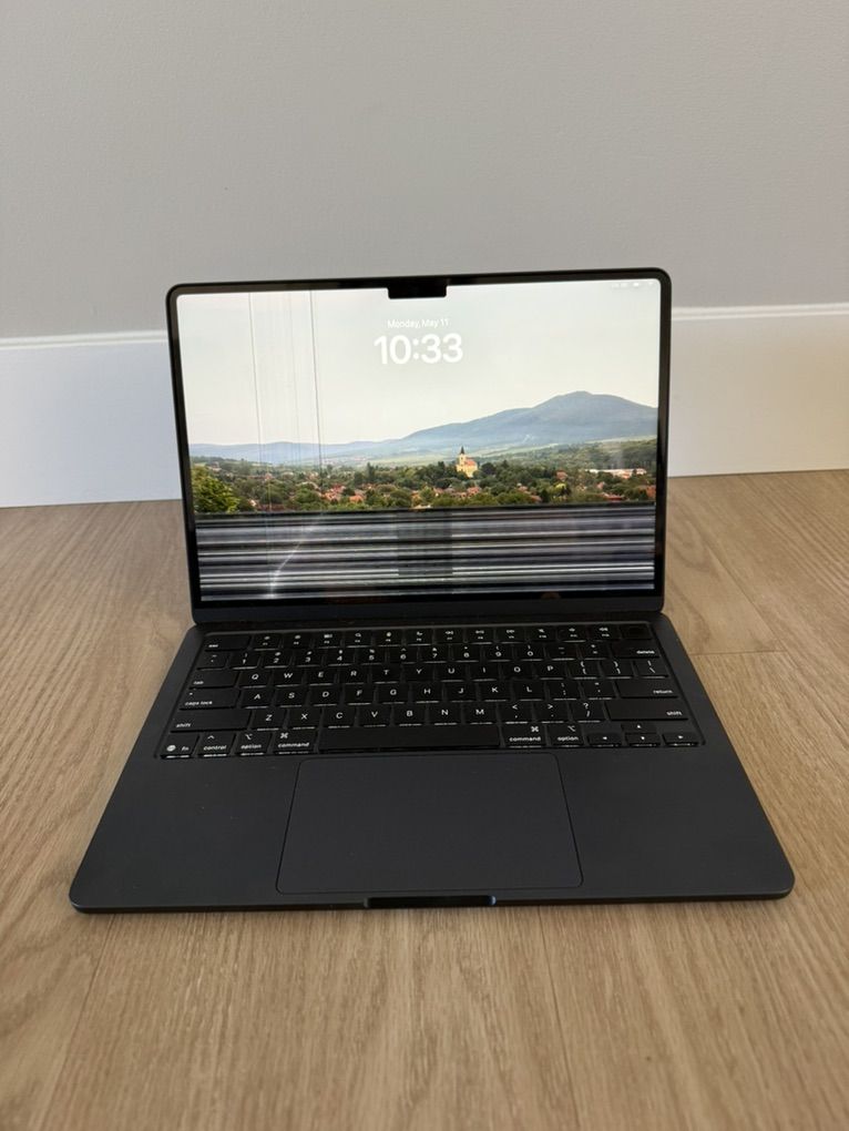 Macbook Air 2025 - M4 Chip, 16 GB memory, 512 GB