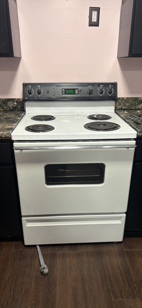 Free GE oven - functional