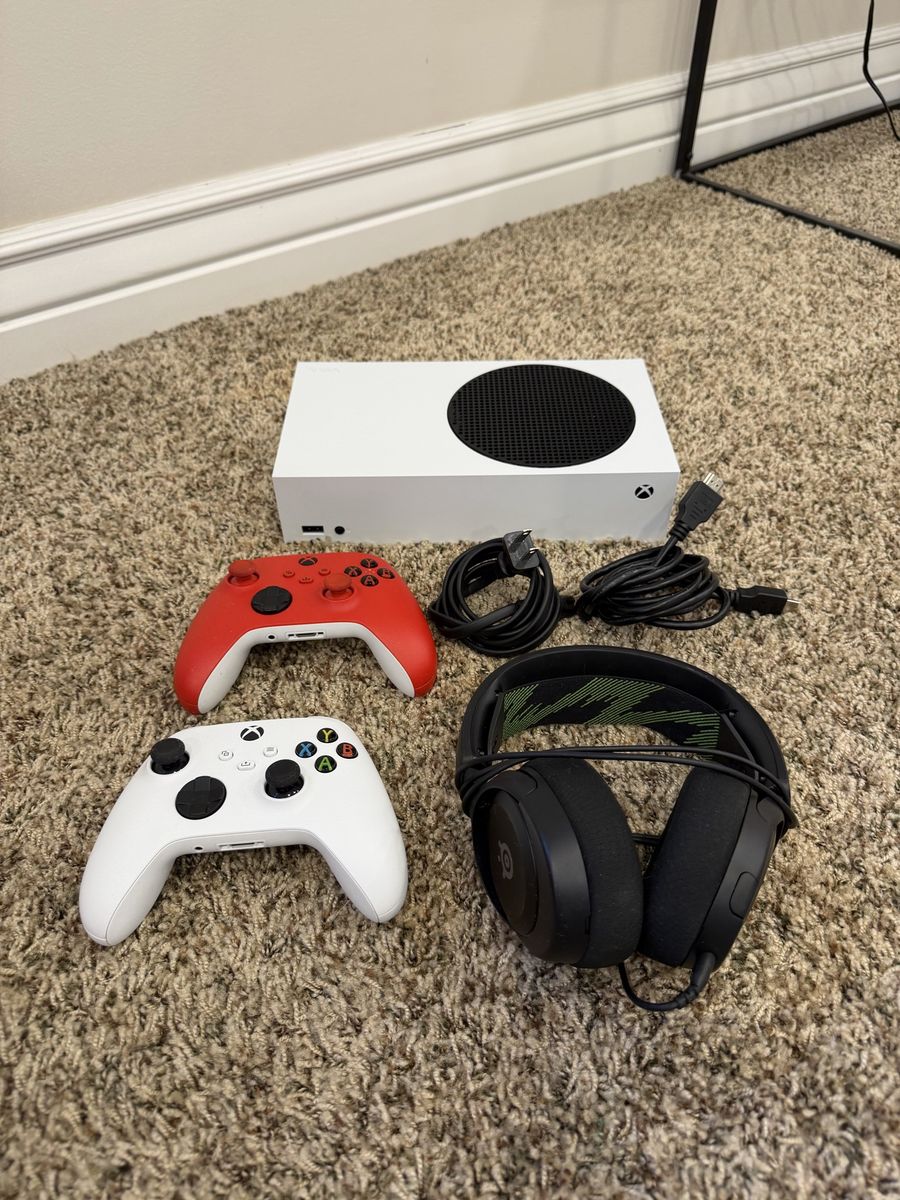 Xbox S Bundle