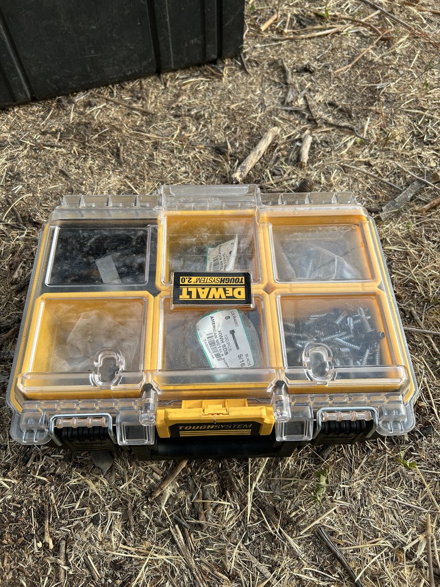 DEWALT DWST17805 TOUGH SYSTEM 2.0 Small Parts Organizer Toolbox Yellow/Black