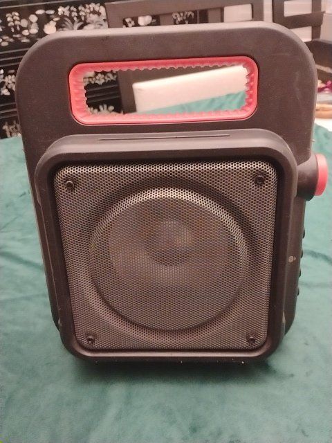 iLive Wireless Tailgate Bluetooth Speaker Black & Orange ISB309B Portable