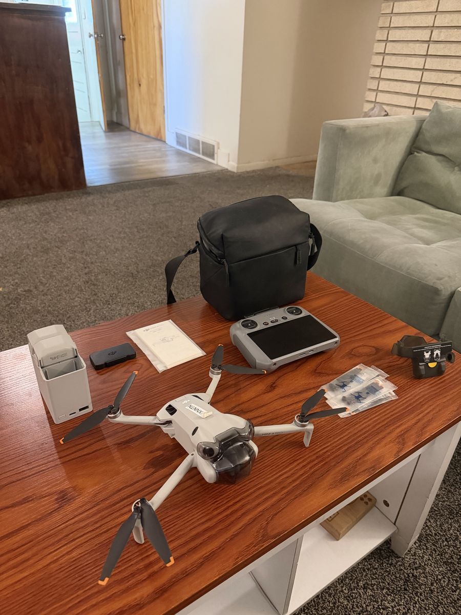 DJI MINI 4 PRO  DRONE FLY MORE COMBO (ND FILTER SET INCLUDED)