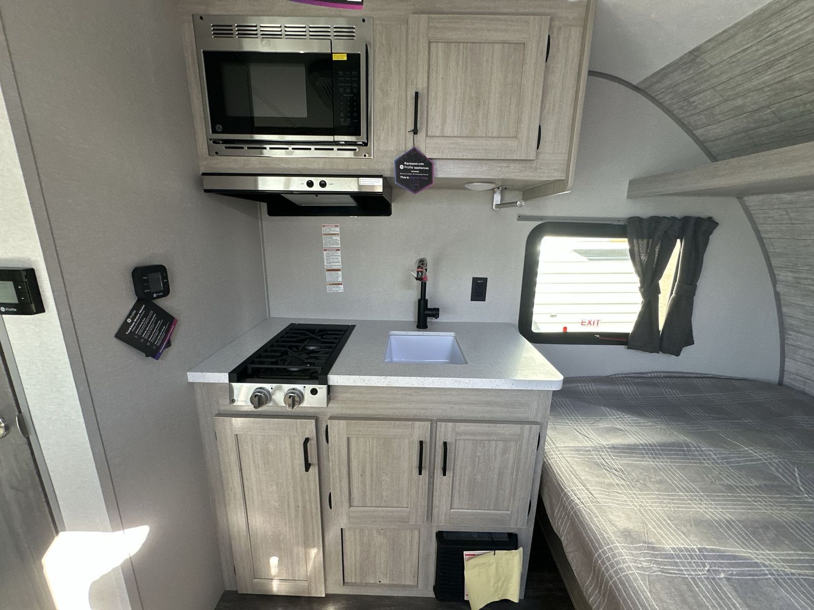 Main image 14