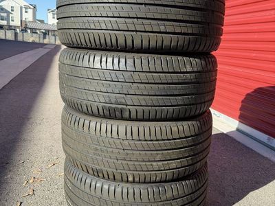 255/45R20 Michelin Latitude Almost New