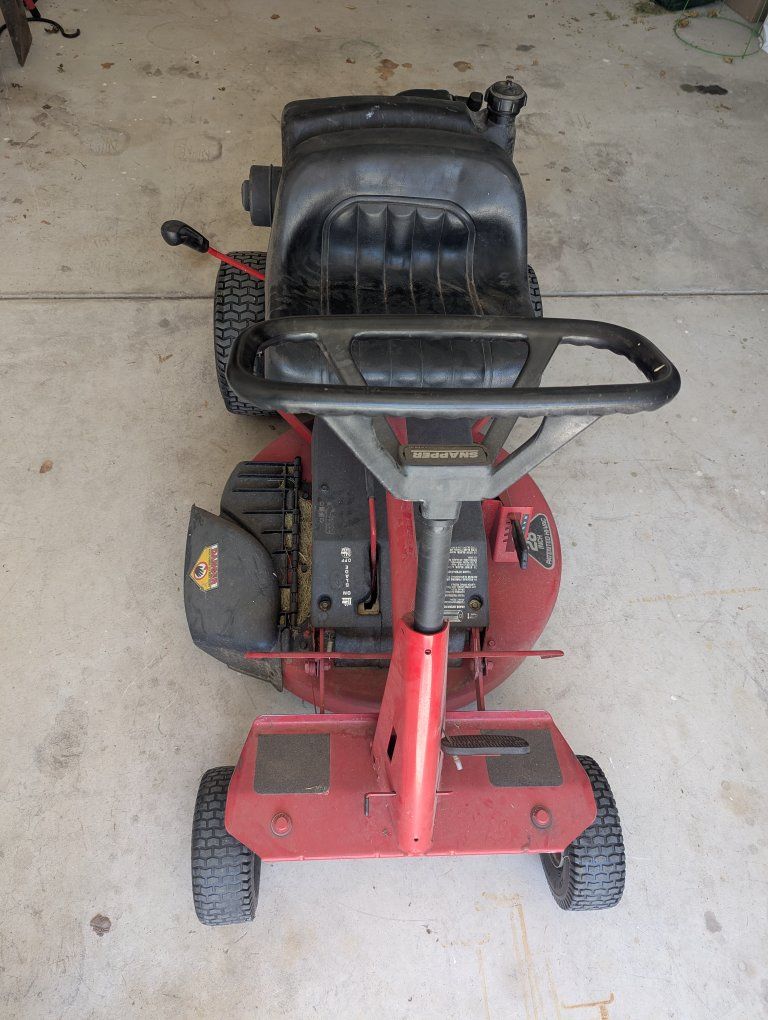 Snapper 28" Rear Engine Riding Mower 9HP