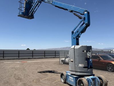 2004 Genie Z30 Basket Lift