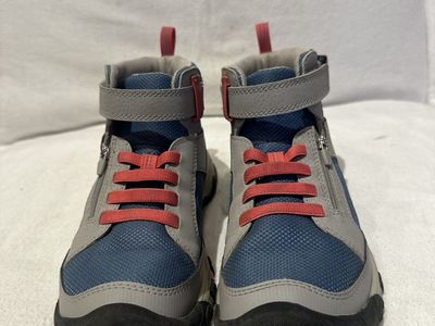 Keen youth size 2 grey/blue with pink trim, hiking boots