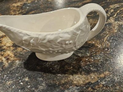 PP Home White Ceramic Gravy Boat Made in Portugal Microwave & Dishwasher Safe
