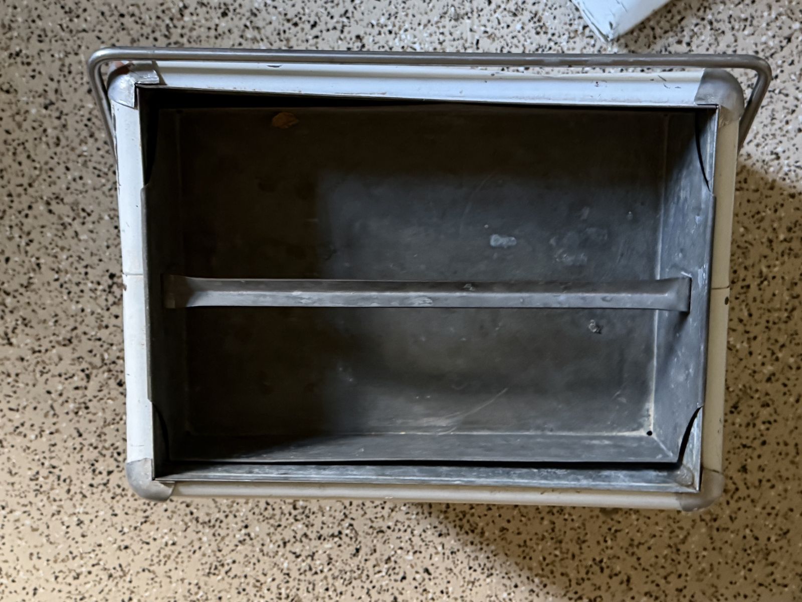 Main image 6