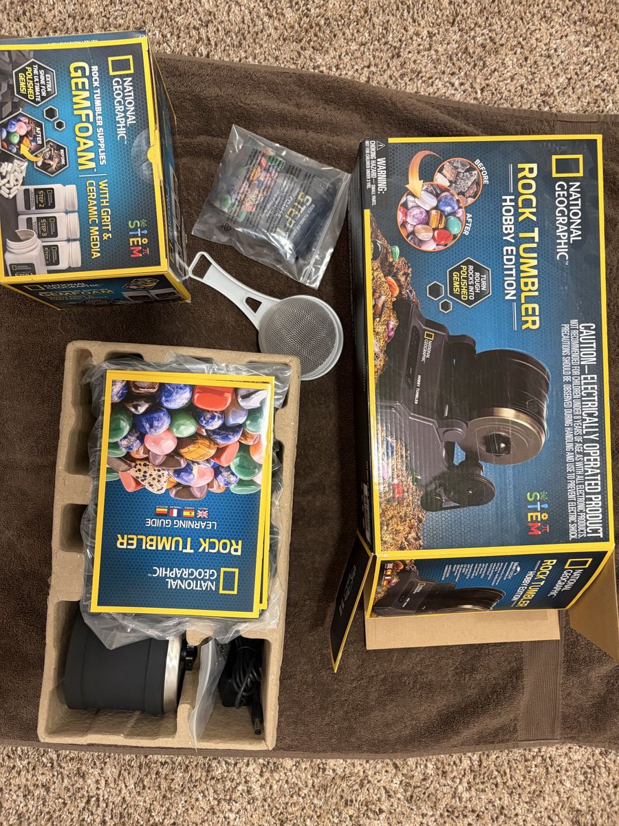 National Geographic Rock Tumbler Hobby Edition with Gemfoam and Grit