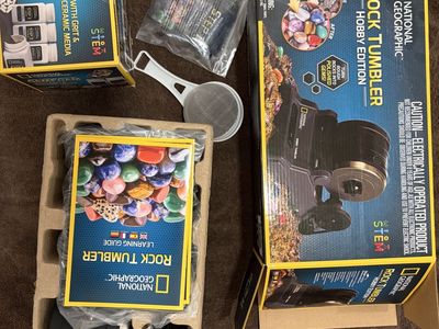 National Geographic Rock Tumbler Hobby Edition with Gemfoam and Grit