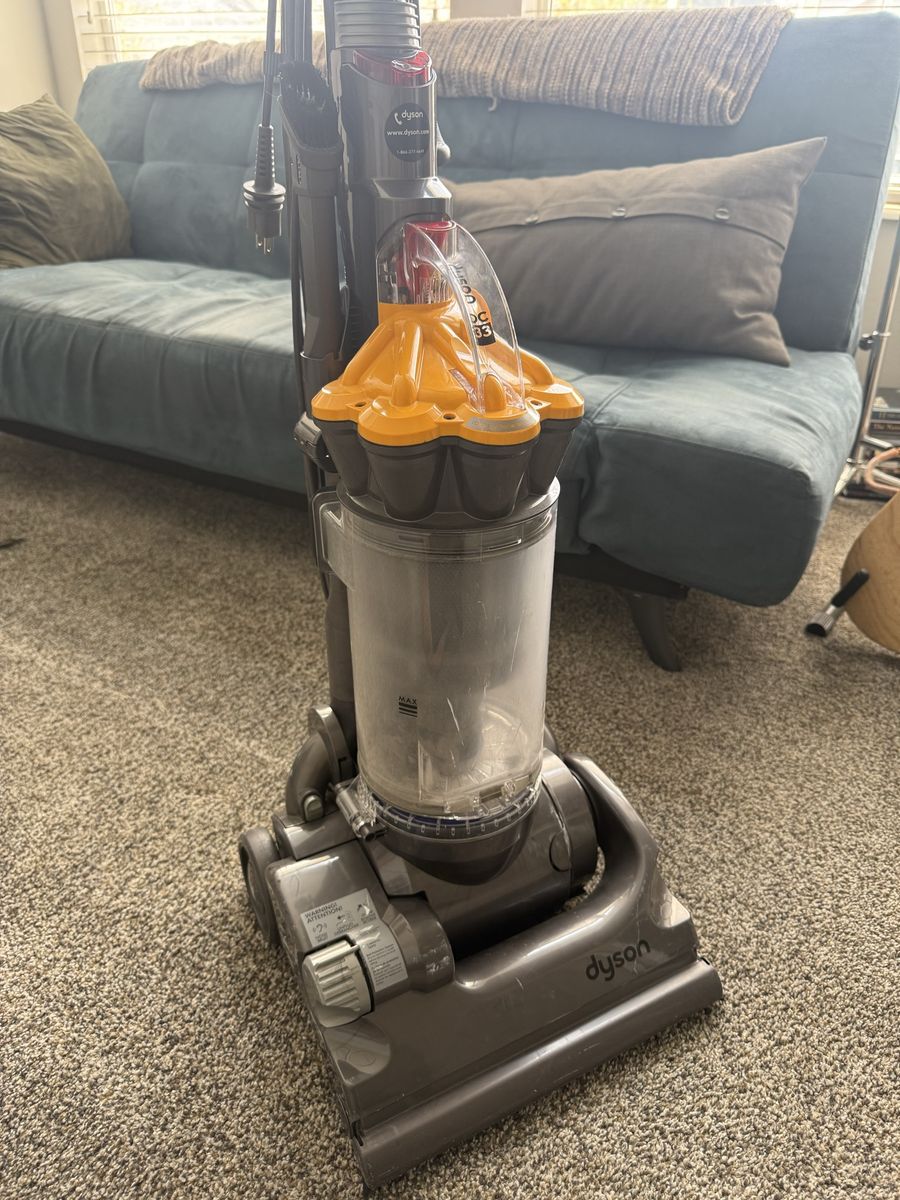 Dyson Dc33 vacuum Cleaner