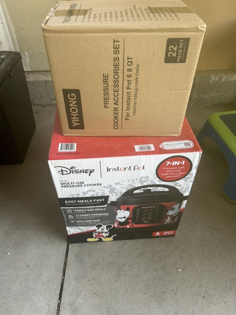 Instant Pot + accessories