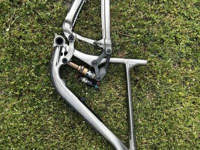 2025 Giant Trance X Frameset