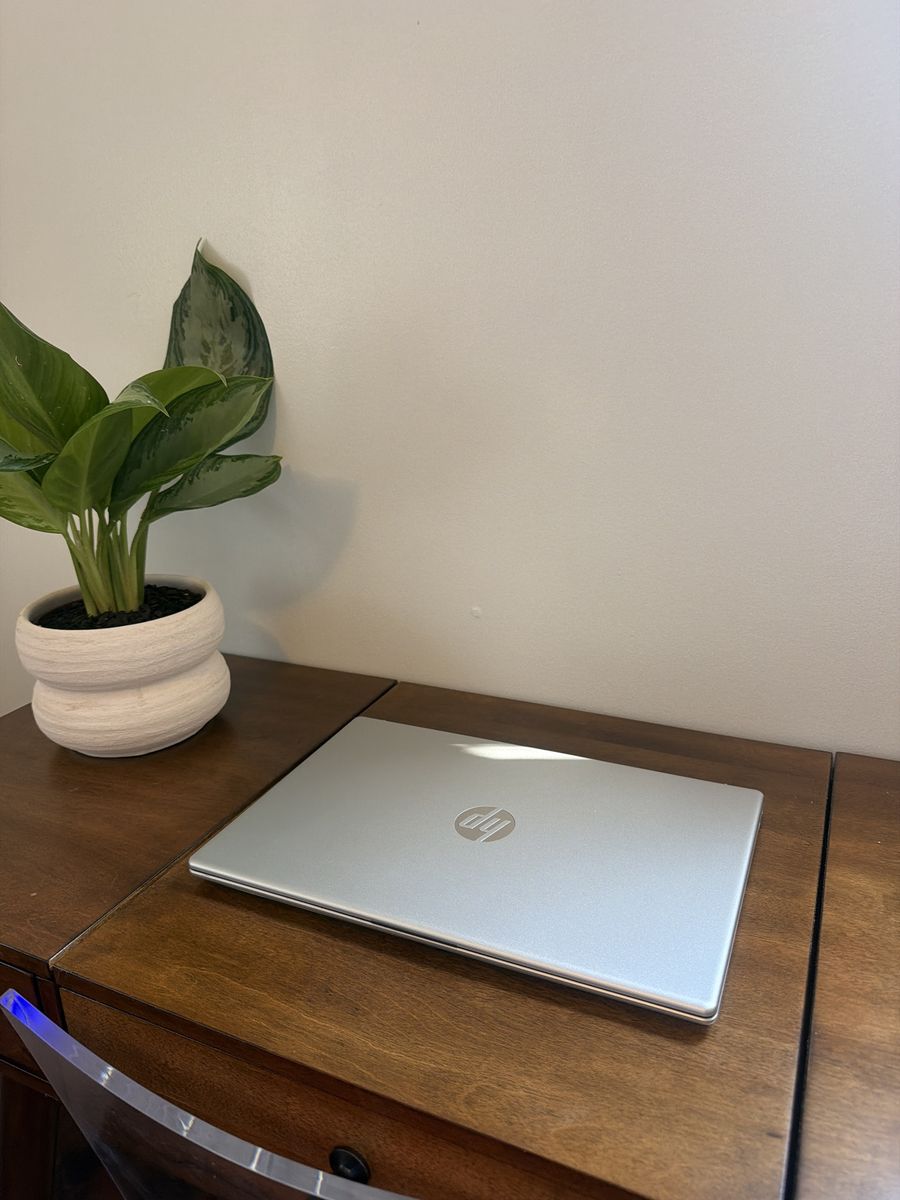 HP Silver Laptop - Excellent Condition