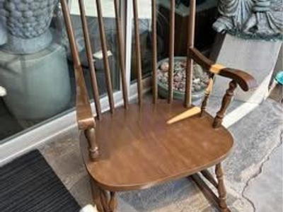Vintage Wood Rocking Chair Excellent Condition