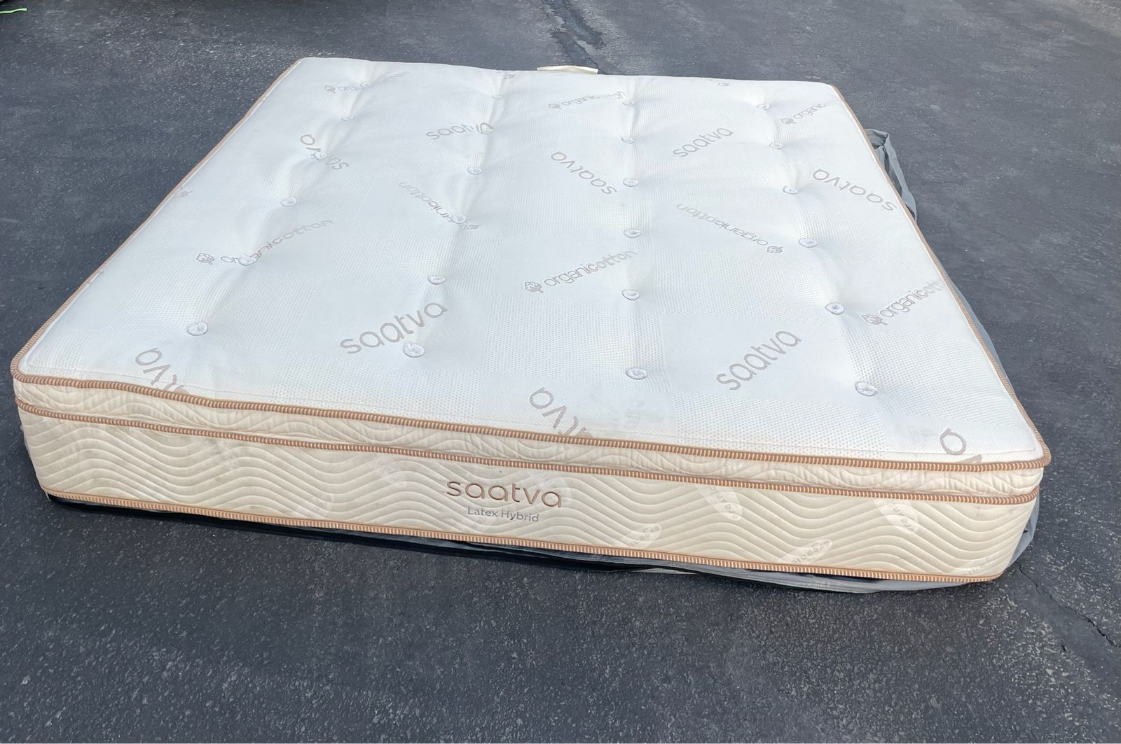 Saatva Organic Latex Hybrid King Mattress, Medium-Firm