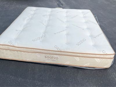 Saatva Organic Latex Hybrid King Mattress, Medium-Firm