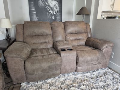 Power Reclining Couches