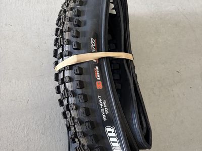 Maxxis dissector 29x2.40WT 3C MaxxTerra TR Tubeless Ready Mountain Bike Ti